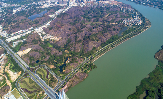 《河源市恐龍地質(zhì)遺跡保護(hù)條例》